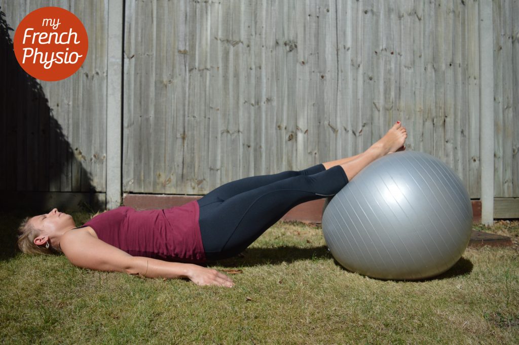5 abdominal exercises on a Swiss ball safe for your pelvic floor and